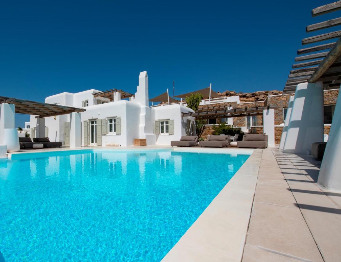 Diles Villas & Suites Mykonos Tourlos Bagian luar foto