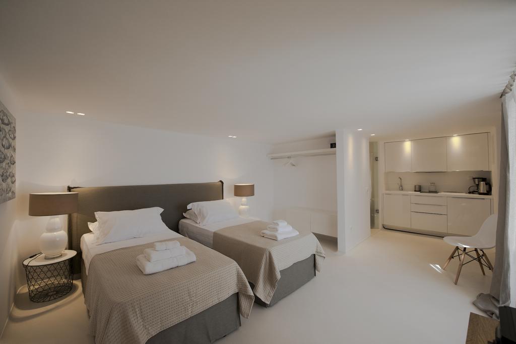 Diles Villas & Suites Mykonos Tourlos Bagian luar foto