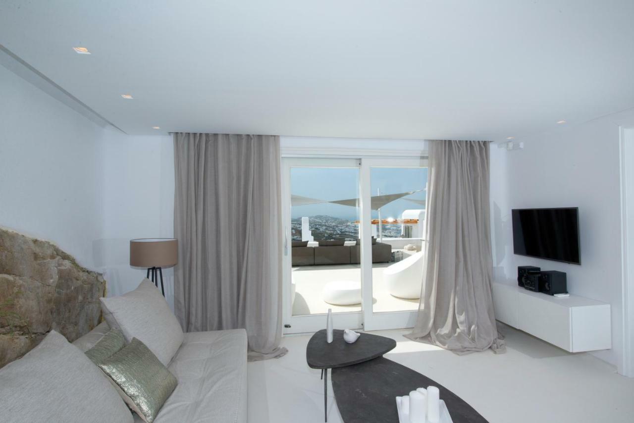 Diles Villas & Suites Mykonos Tourlos Bagian luar foto
