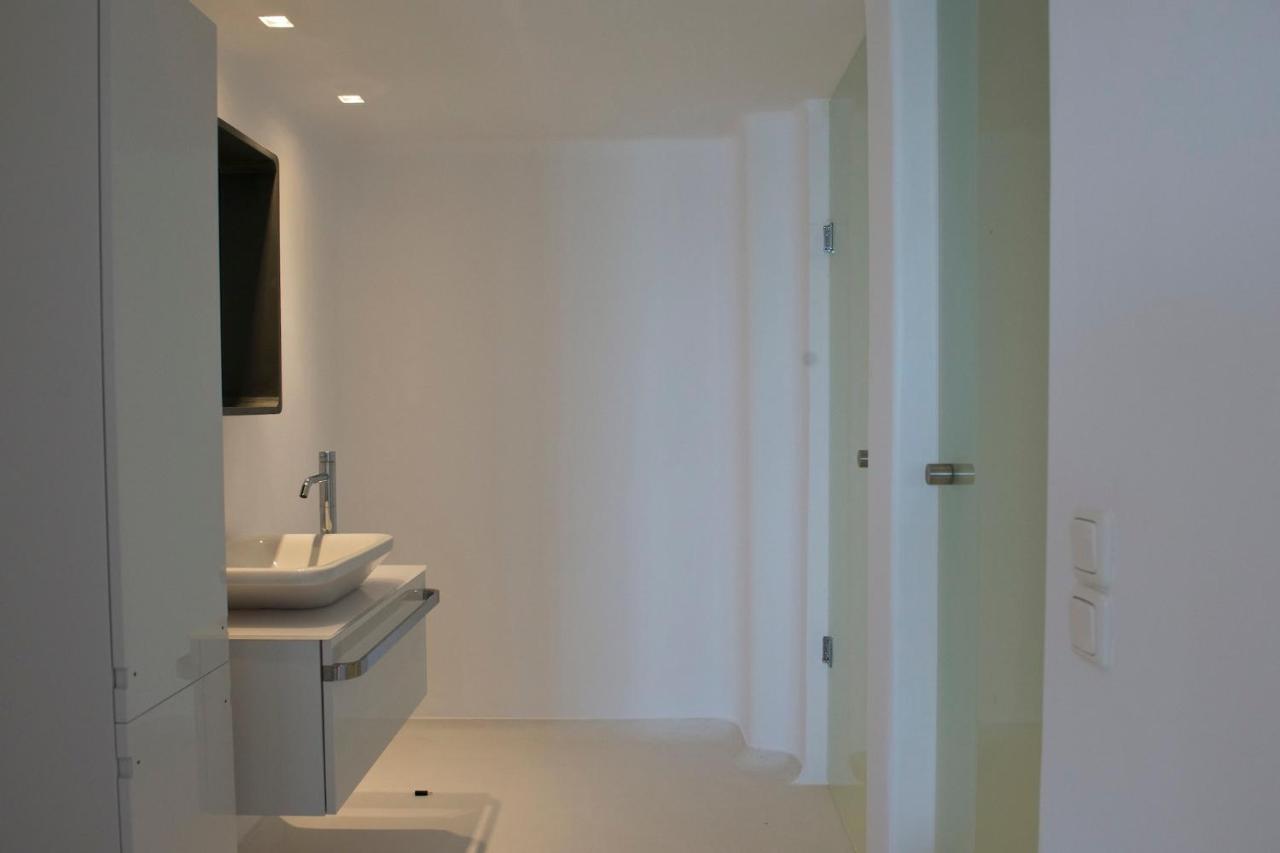 Diles Villas & Suites Mykonos Tourlos Bagian luar foto