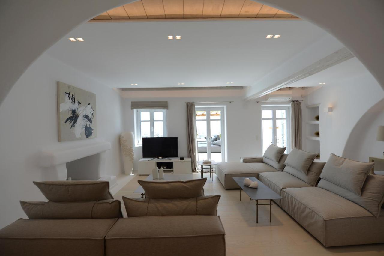 Diles Villas & Suites Mykonos Tourlos Bagian luar foto
