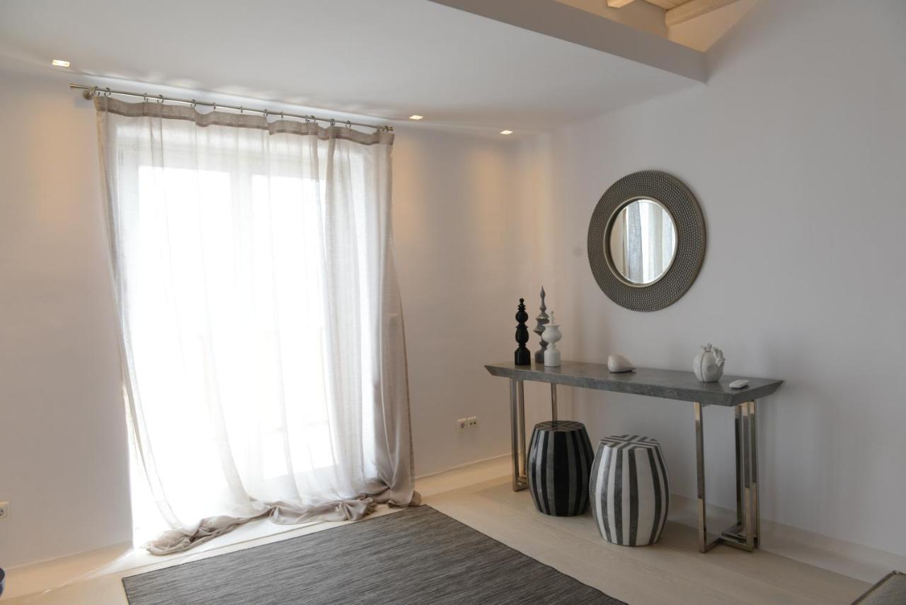 Diles Villas & Suites Mykonos Tourlos Bagian luar foto