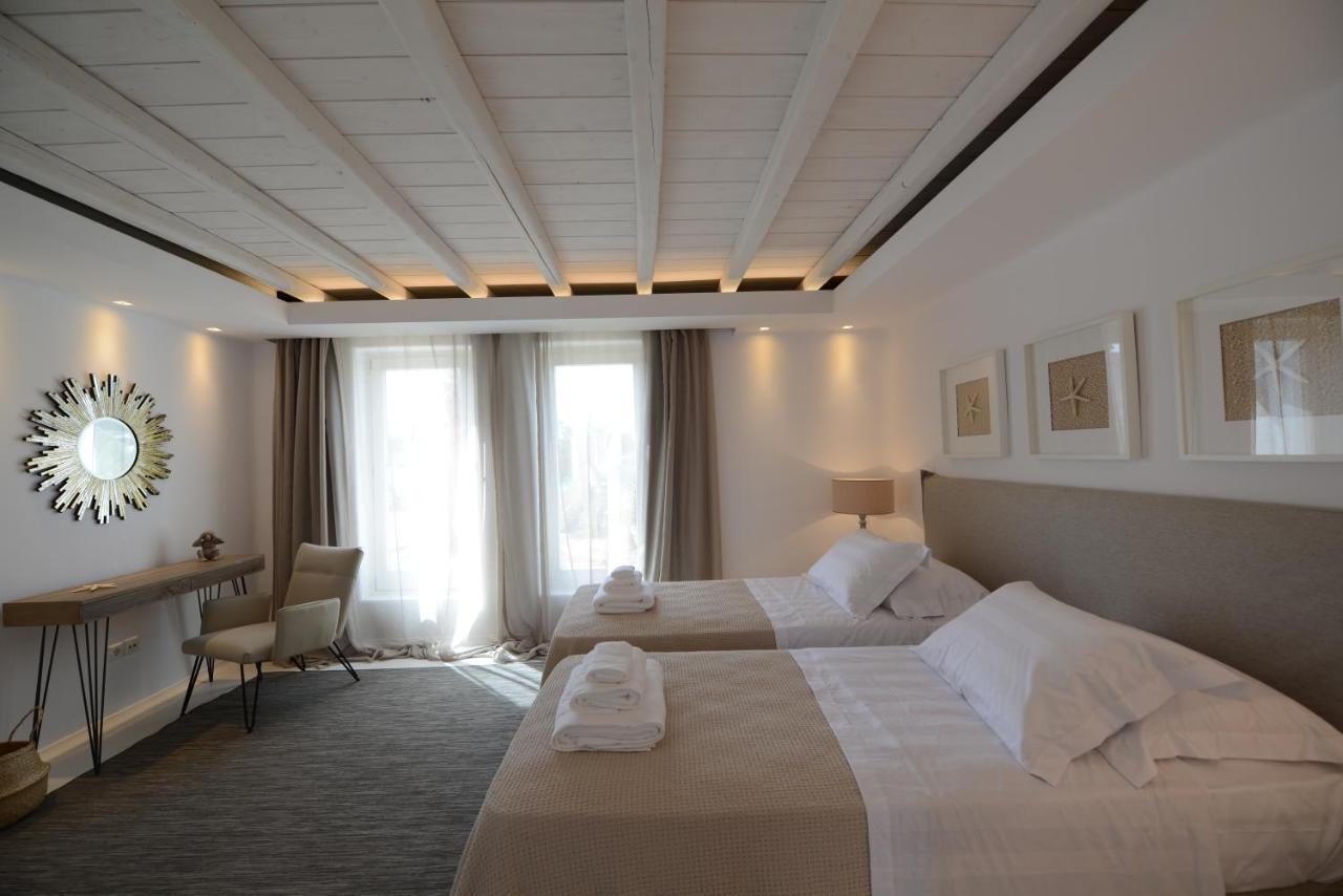 Diles Villas & Suites Mykonos Tourlos Bagian luar foto